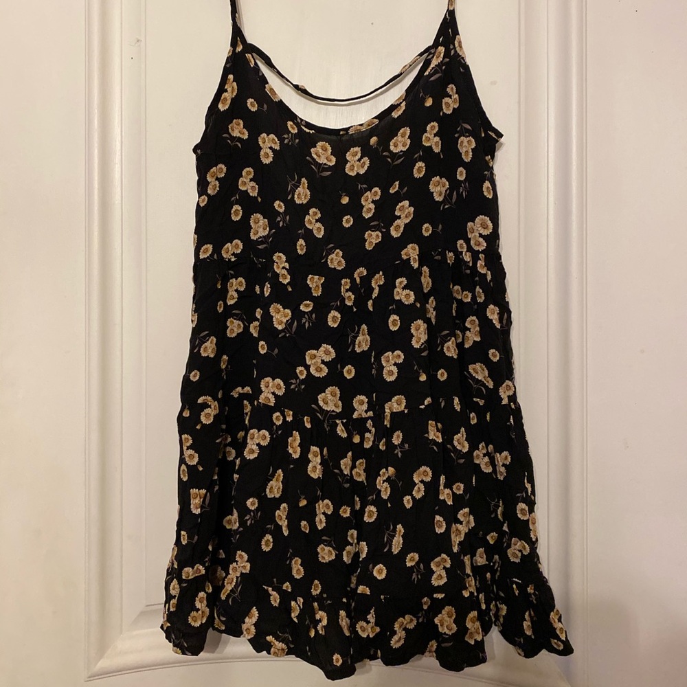 🌻Brandy Melville Sunflower Jada Dress (rare) 🌻
